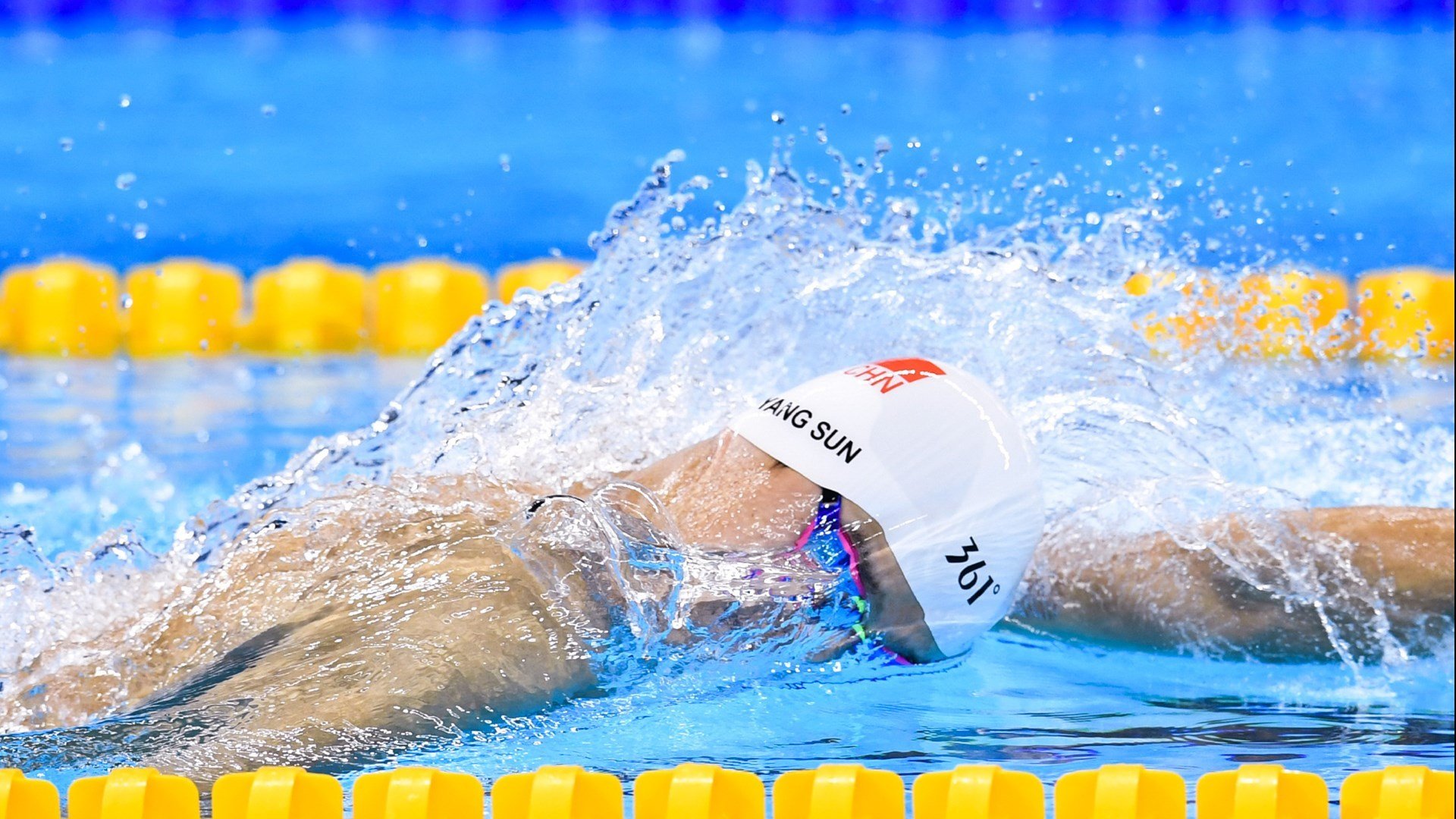 北非风暴与南美獠牙,摩洛哥的团队闪电与苏亚雷斯的孤胆接管