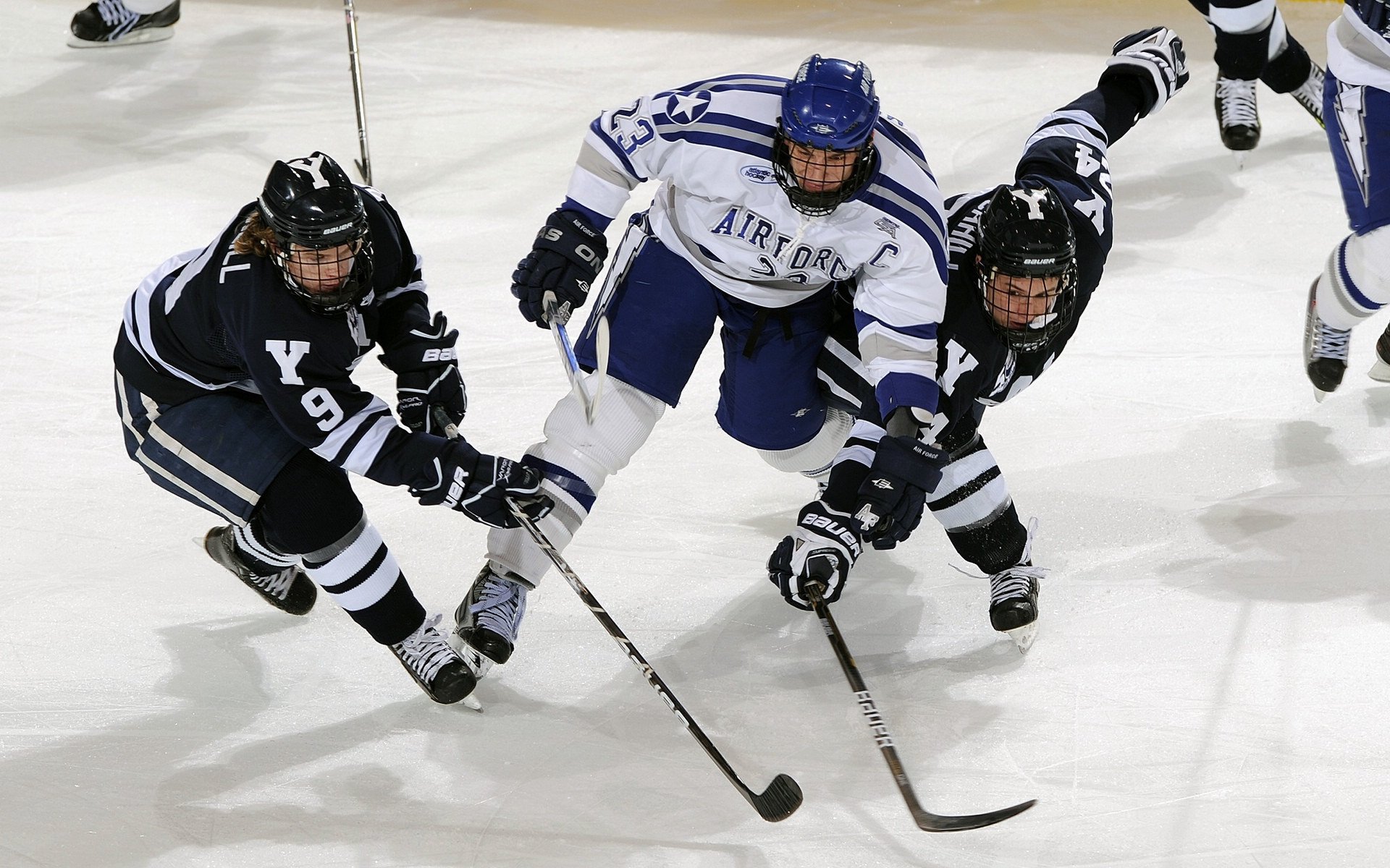 从里昂到马德里，卡马文加如何成为法国队关键先生，助高卢雄鸡斩落加纳